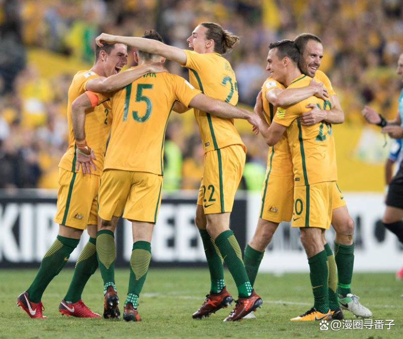 包含摩纳哥迎意大利杯关键赛，今夜单刀错失，引发热议，年轻球员得到机会的词条