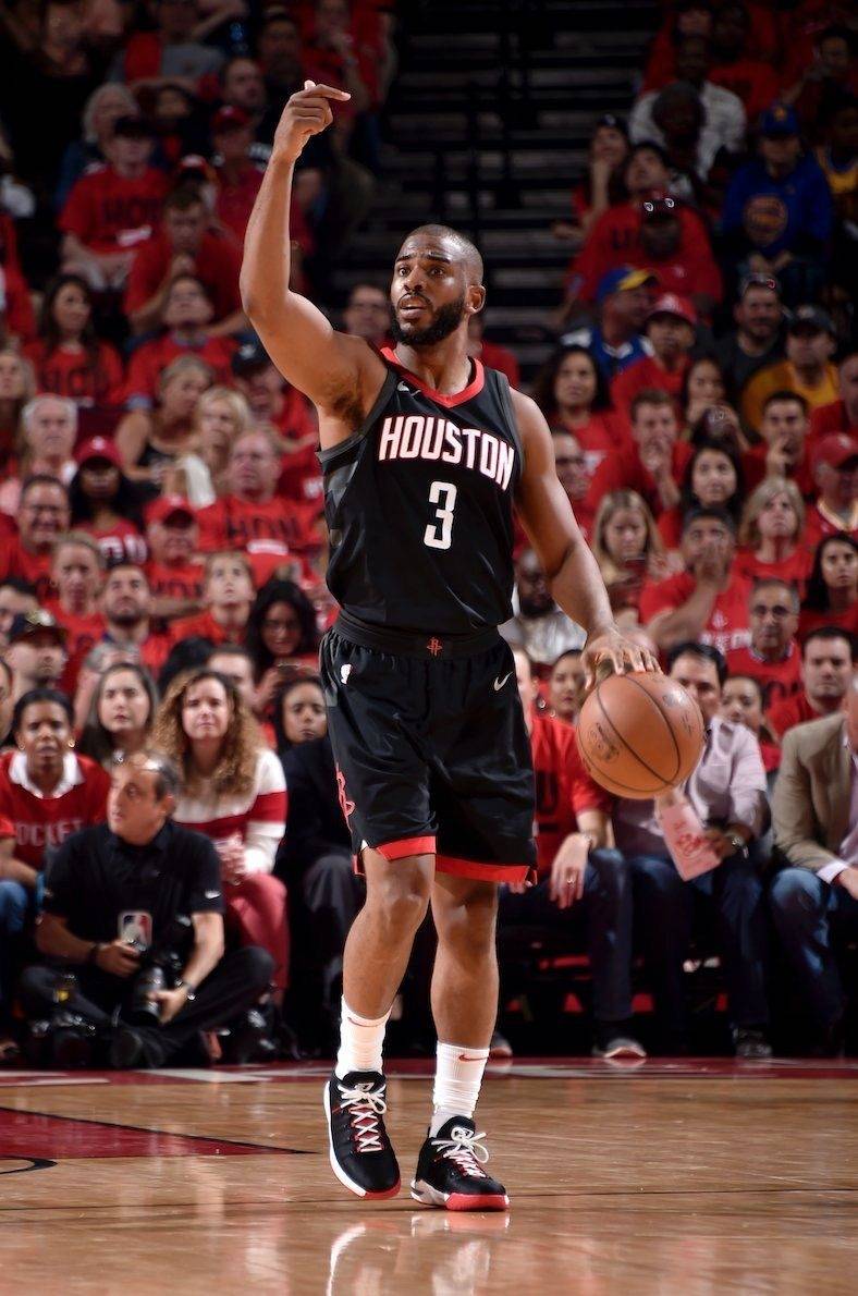 包含清晨NBA季后赛传出新动向，巴塞罗那复出首秀，管理层表态——态度坚定，控场能力受关注的词条